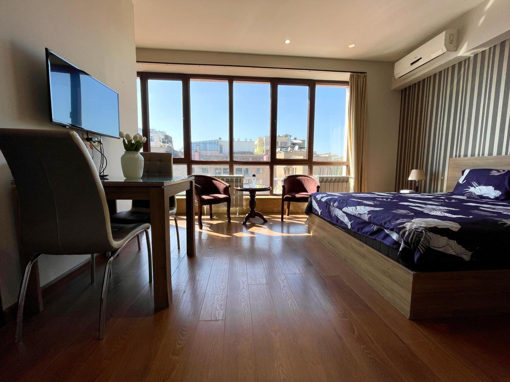 Apartment In Yerevan City Center Republic Square Self Check-In Luaran gambar
